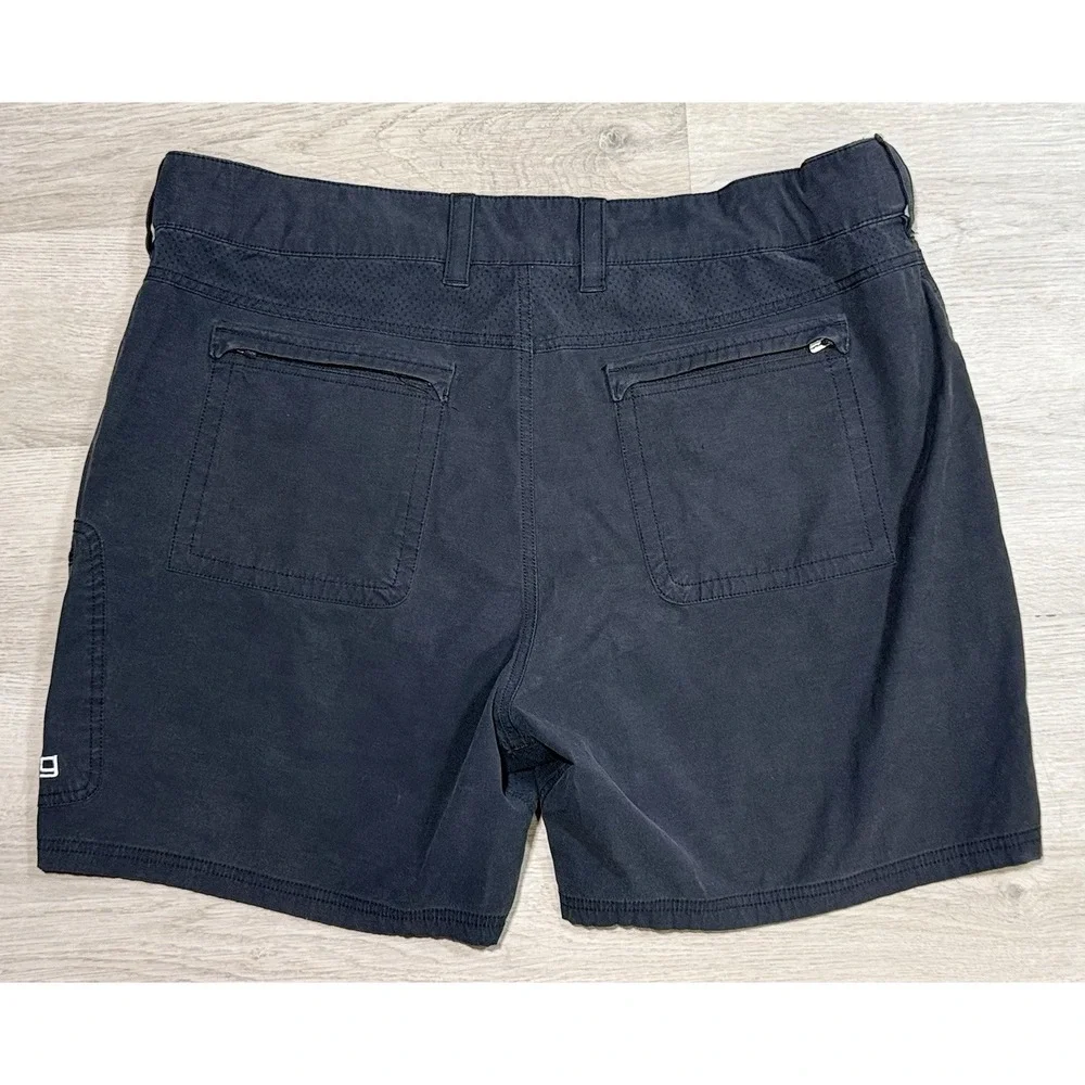 Huk Next Level Performance Fishing Shorts Men's 2XL Black Cargo Utility Stretch